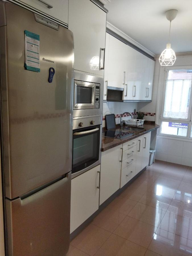 Centrico Apartamento Oviedo Parking Y Wifi Gratuitos Admite Mascotas Bagian luar foto