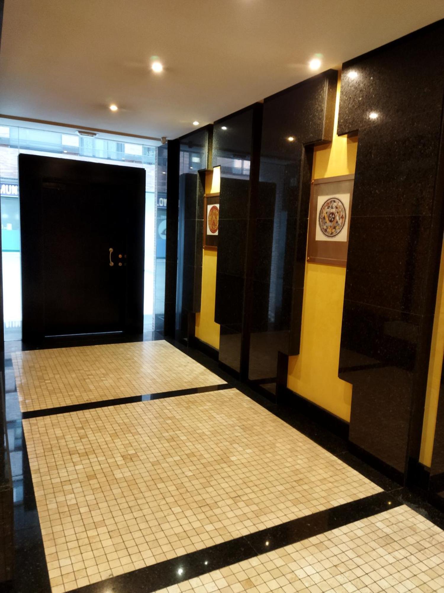 Centrico Apartamento Oviedo Parking Y Wifi Gratuitos Admite Mascotas Bagian luar foto