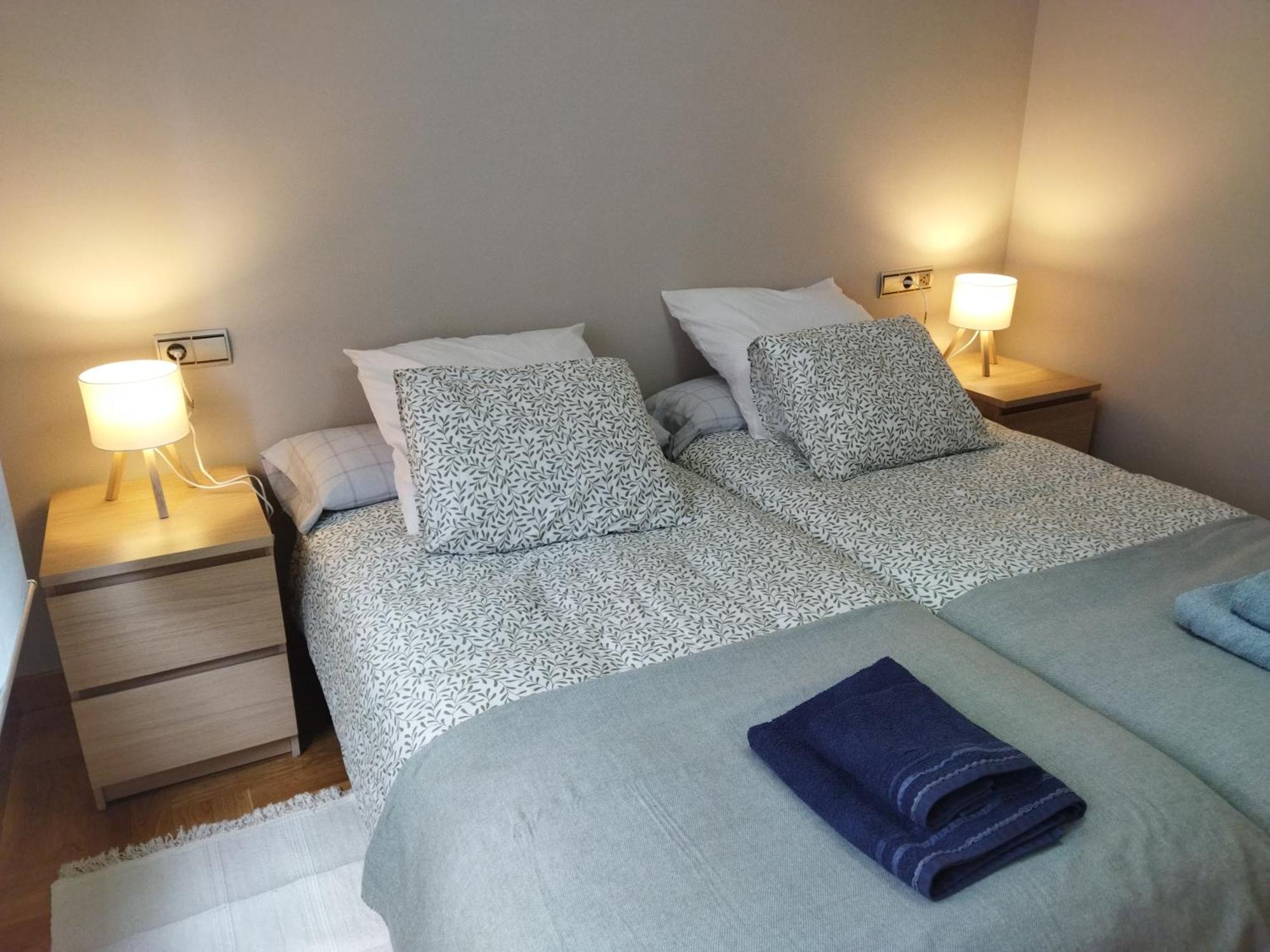 Centrico Apartamento Oviedo Parking Y Wifi Gratuitos Admite Mascotas Bagian luar foto